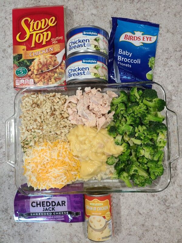 Easy Creamy Chicken and Broccoli Casserole