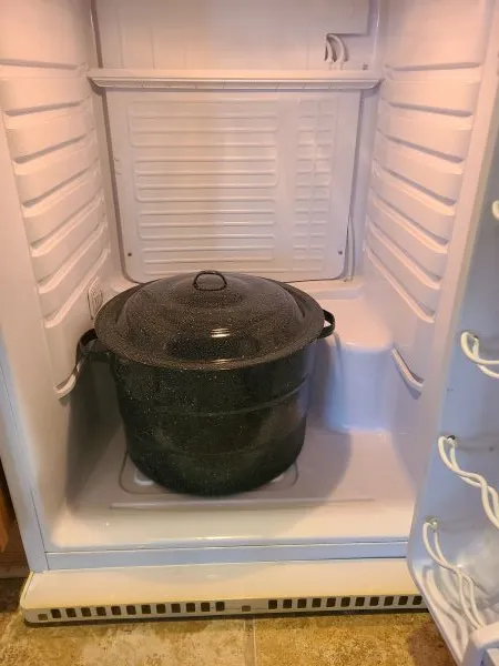 Brining-turkey-in-a-pot